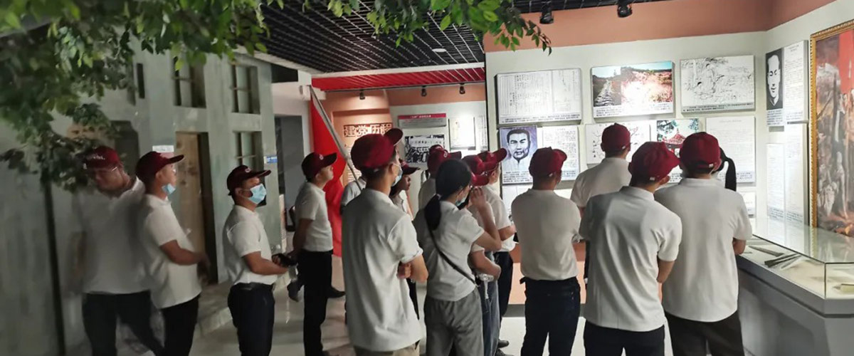 金萊勒電氣營(yíng)銷團(tuán)隊(duì)參觀永樂人民抗日自衛(wèi)游擊總隊(duì)紀(jì)念館-3